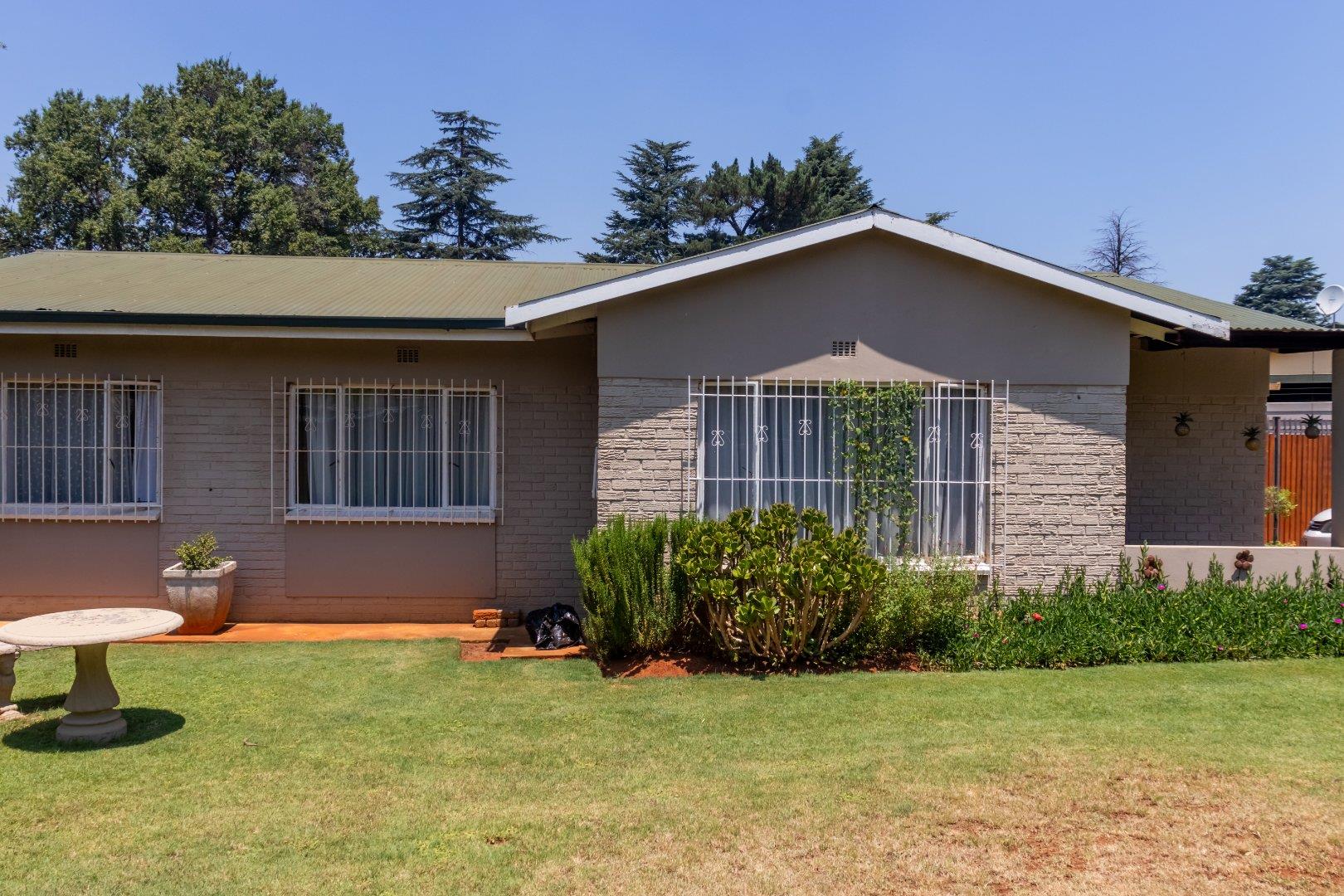 3 Bedroom House for sale in Edelweiss P24114026564