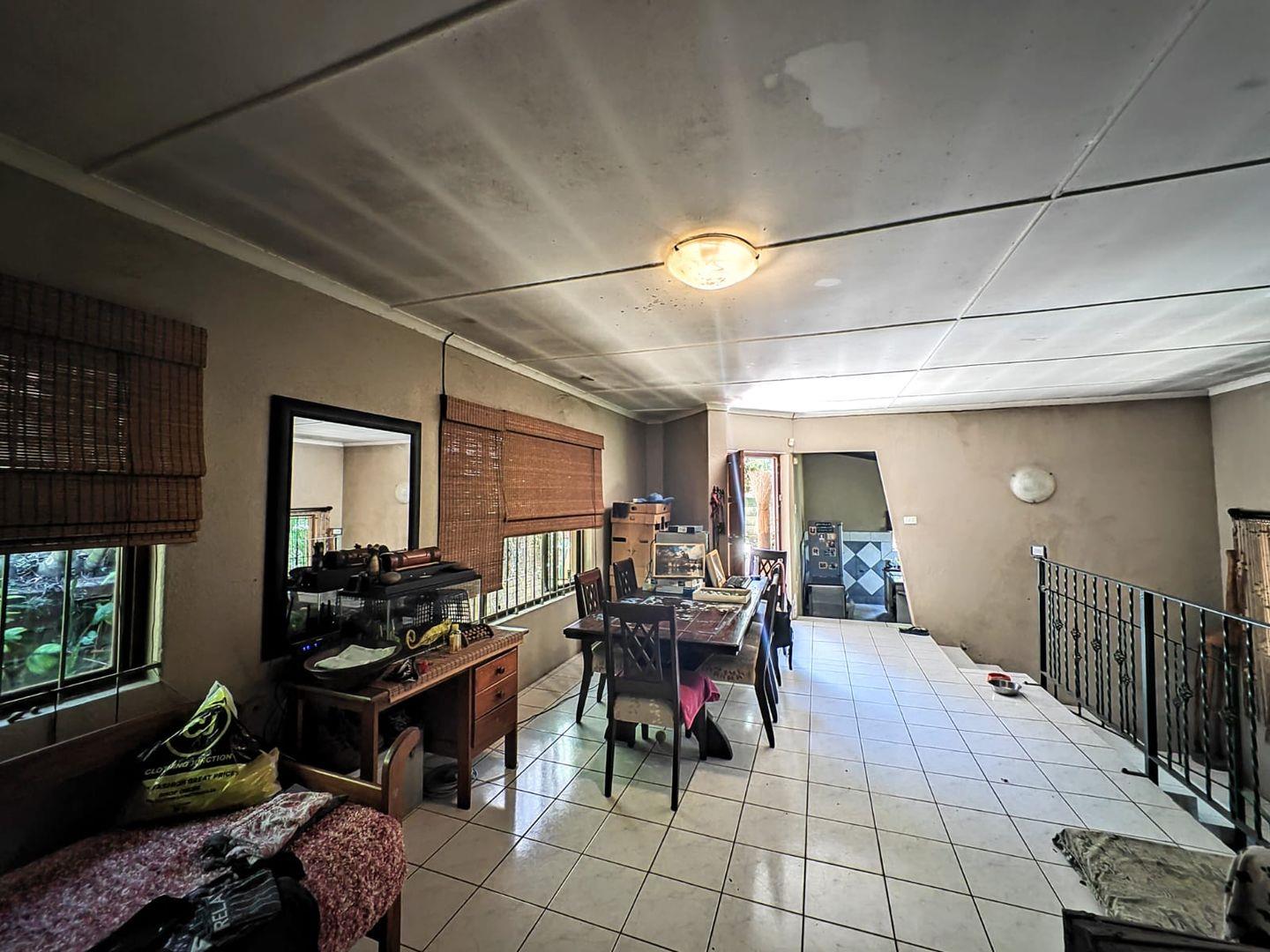 3 Bedroom House for sale in Doonside P24114026803