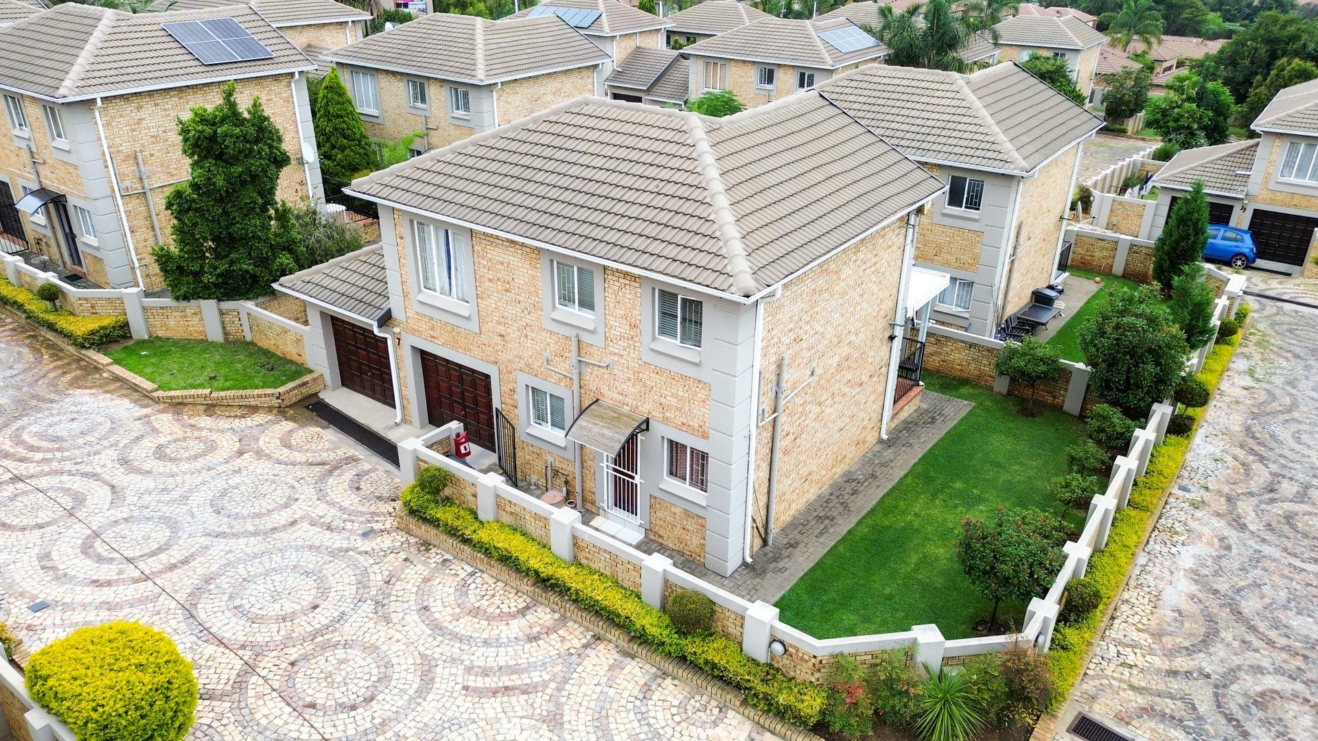 Sundowner Property Property and houses for sale in Sundowner