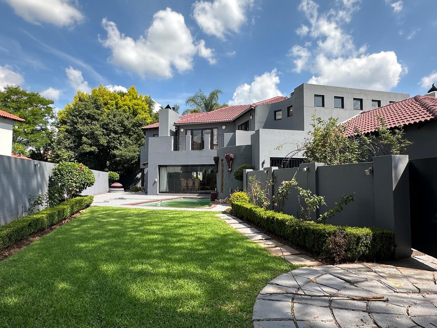 4 Bedroom House for sale in Willow Acres Ext 11 P24114027212