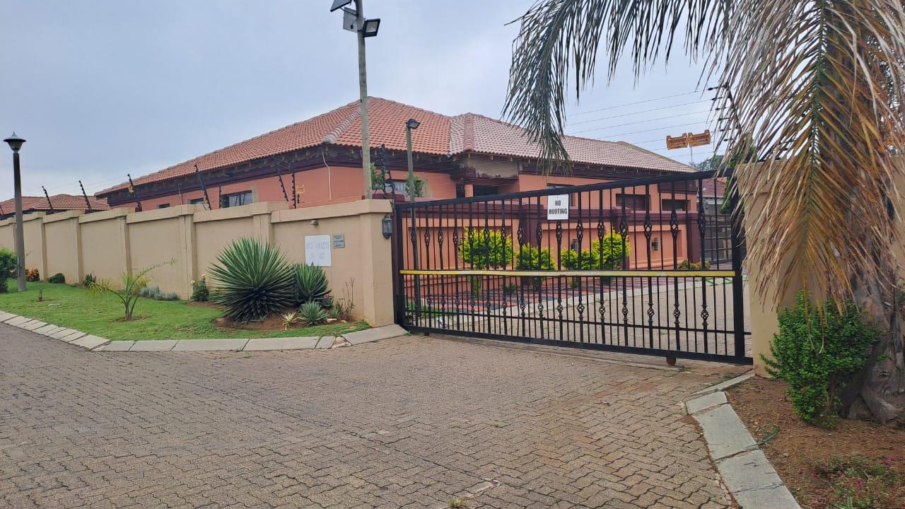 2 Bedroom House for sale in Reyno Ridge P24114027463