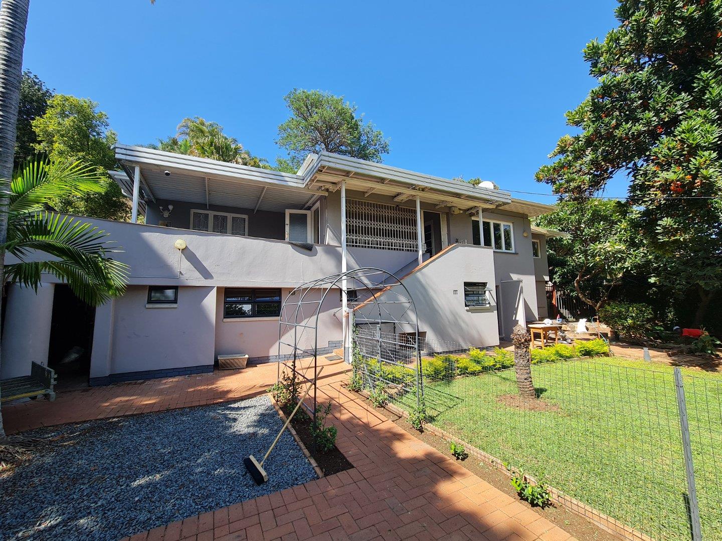 1 Bedroom Apartment / flat to rent in Muckleneuk St Patricks Road 251 P24114237282