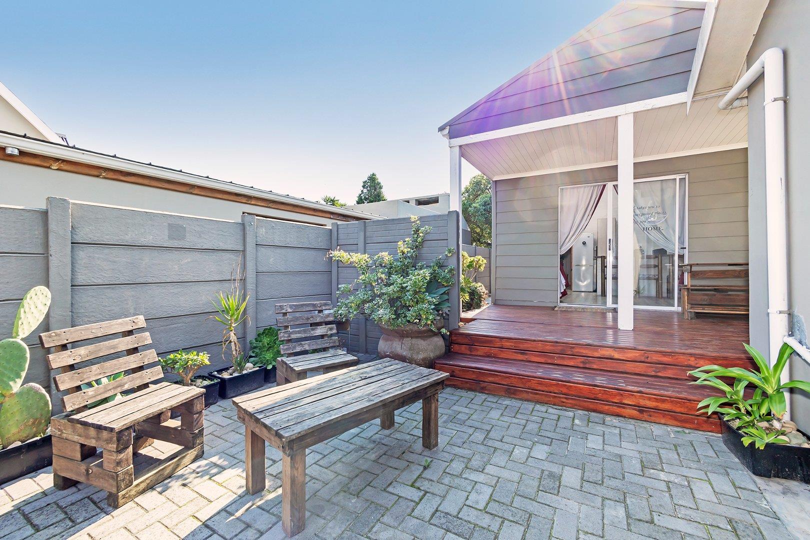 Soneike Property Apartments / flats to rent in Soneike