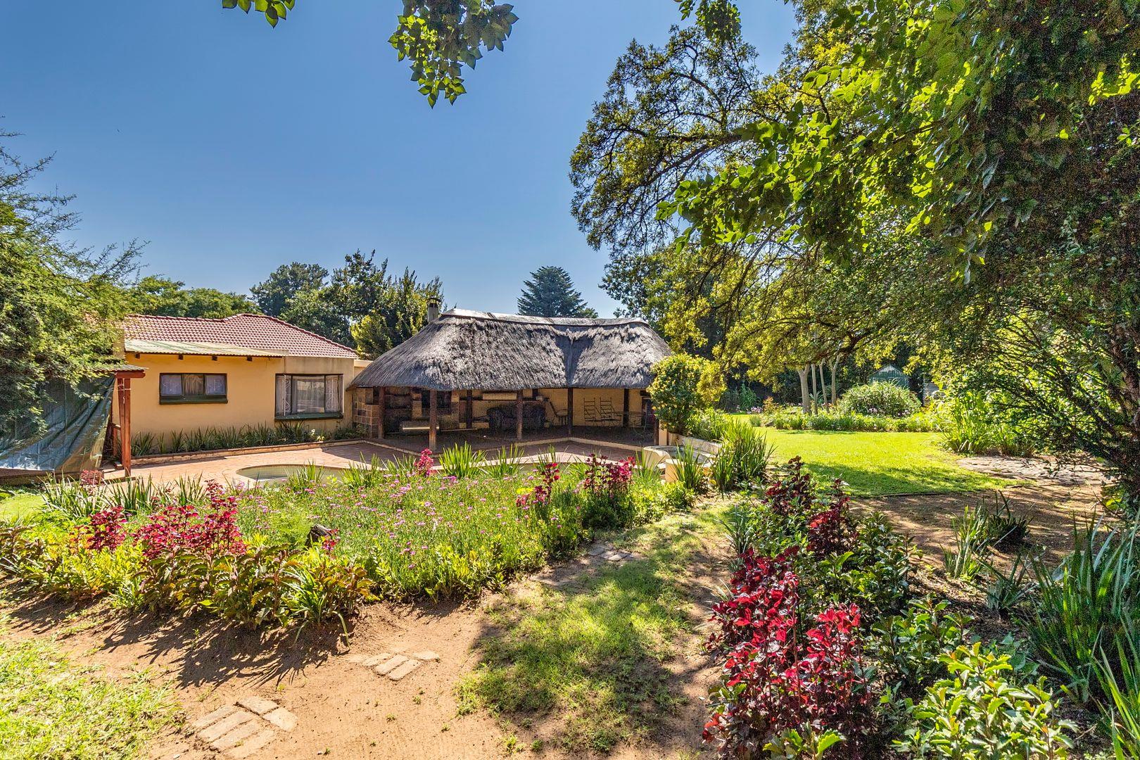 8 Bedroom House for sale in Fontainebleau P24114028596