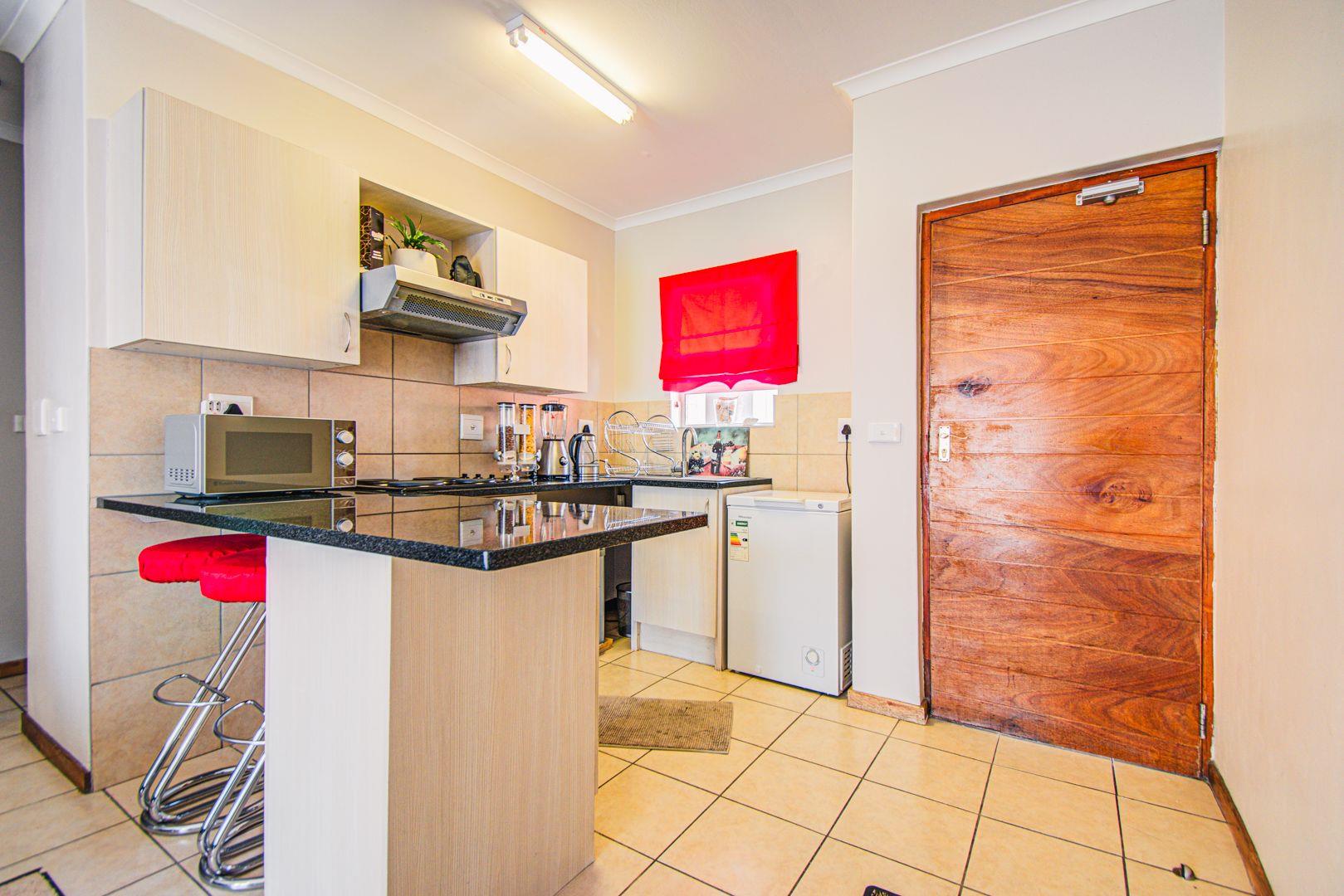 2 Bedroom Apartment / flat for sale in Esther Park P24114028656