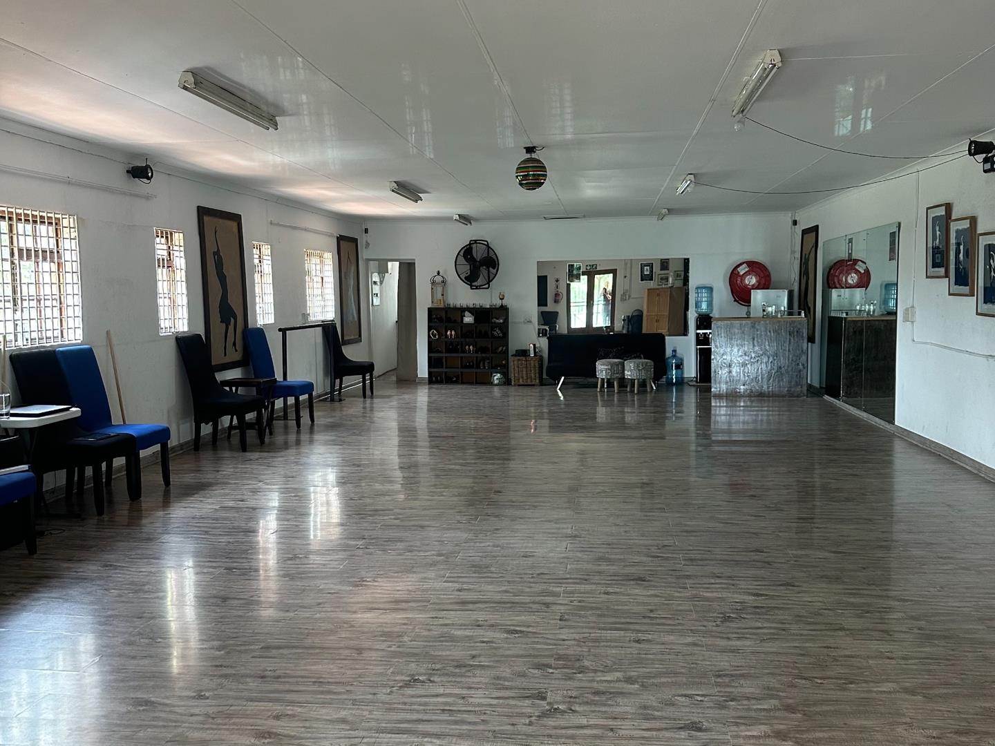 Commercial property to rent in Sundowner P24114028662