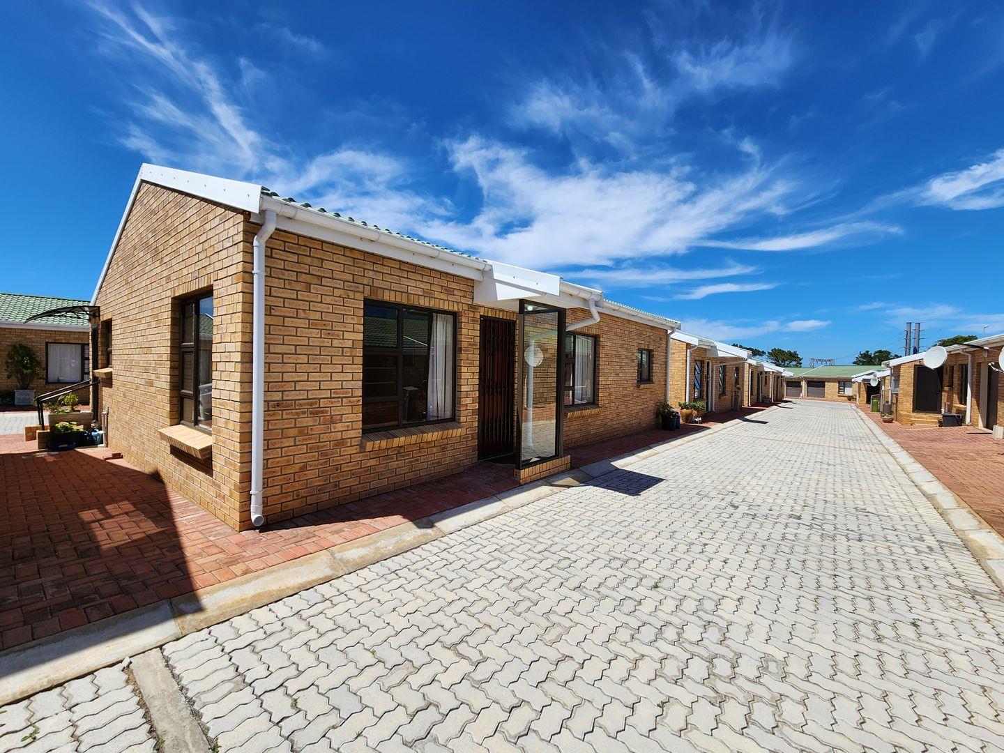 Jeffreys Bay Central Property Property and houses for sale in