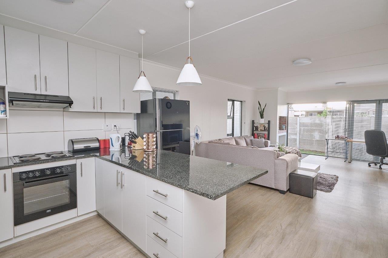 Peerless Park North Property Property and houses to rent in Peerless