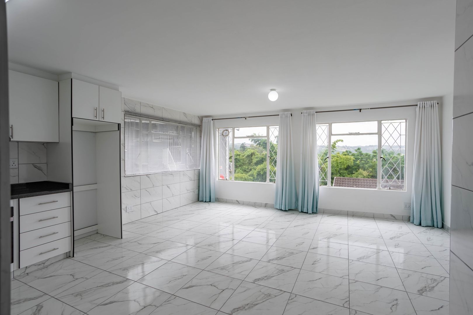 Apartments / flats for sale in Queensburgh Queensburgh Property