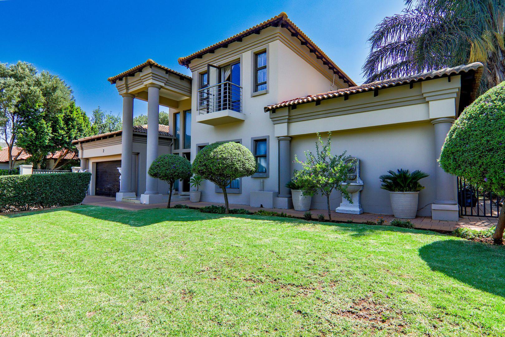 4 Bedroom House for sale in Midfield Estate P24114029407