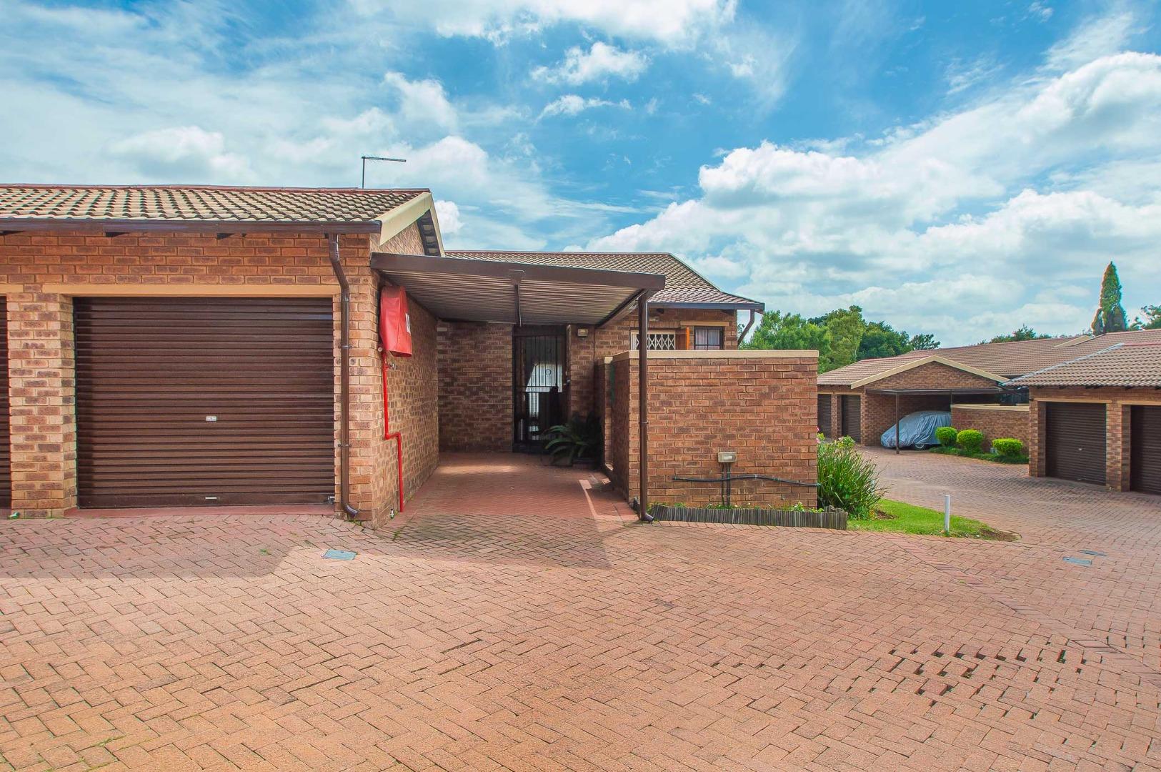 Weltevreden Park Property Property and houses for sale in Weltevreden