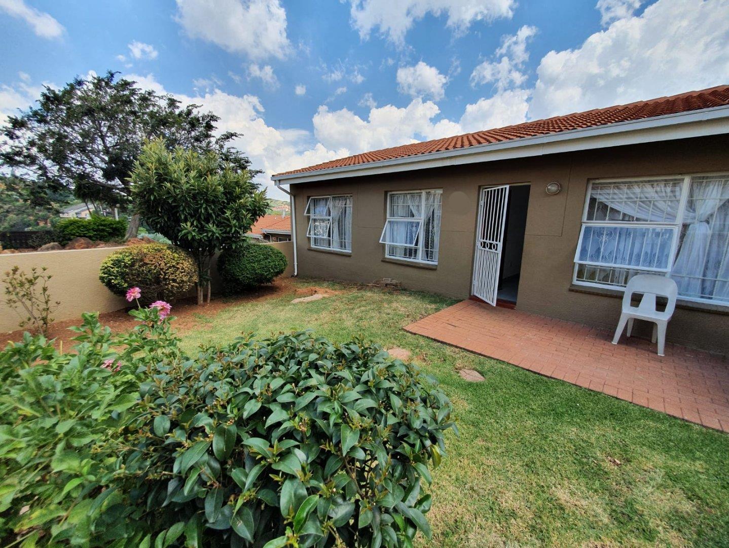 3 Bedroom Townhouse for sale in Winchester Hills 240 Swartgoud P24