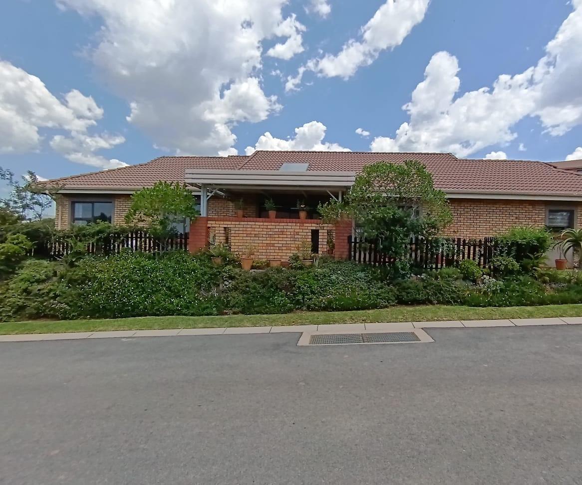 Olivedale Property Property and houses for sale in Olivedale