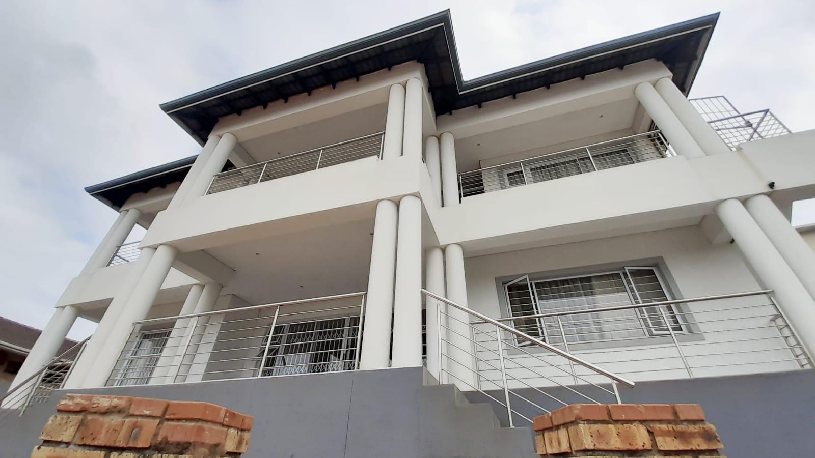 3 Bedroom Apartment / flat to rent in Overport P24114030146