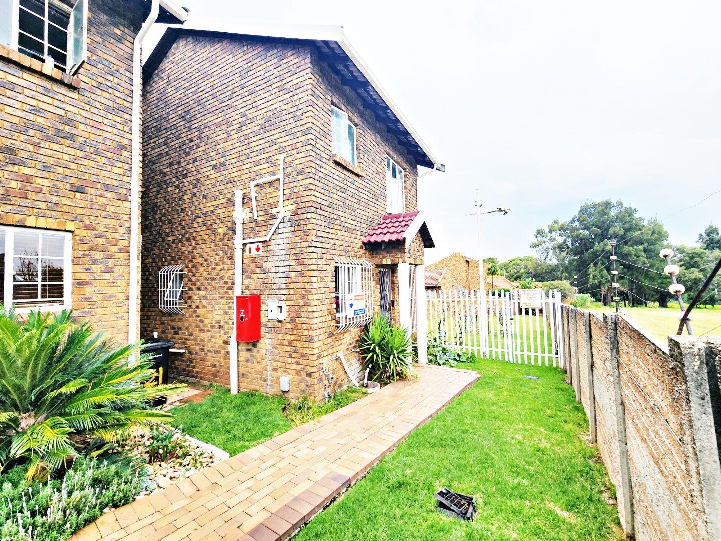 Van Riebeeck Park, Kempton Park Property Apartments / flats to rent