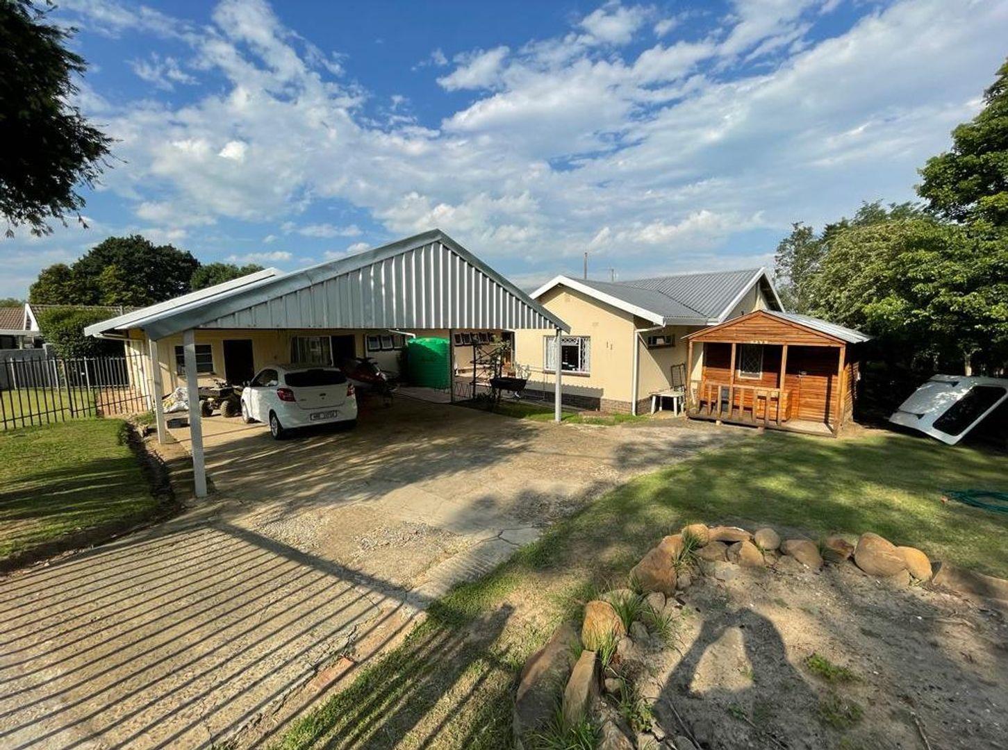 4 Bedroom House for sale in Mooi River 11 West End P24113799252