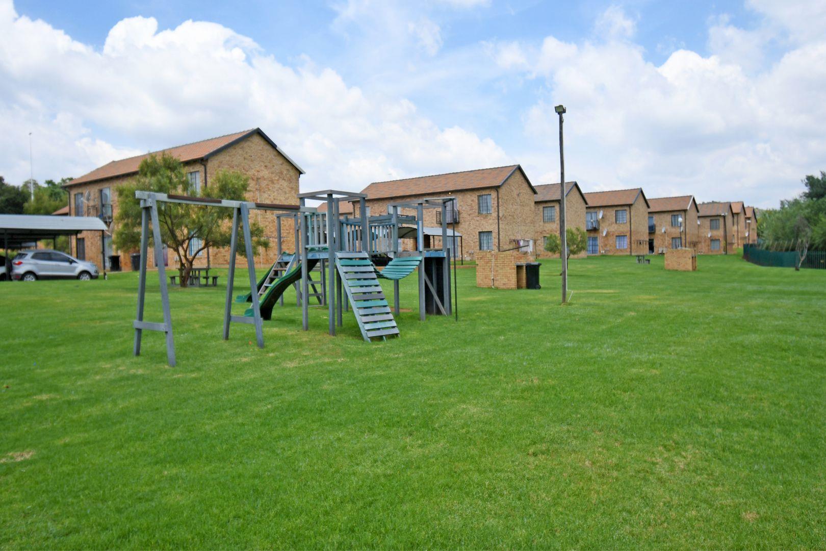 2 Bedroom Apartment / flat for sale in Weltevreden Park 3 Reeds View