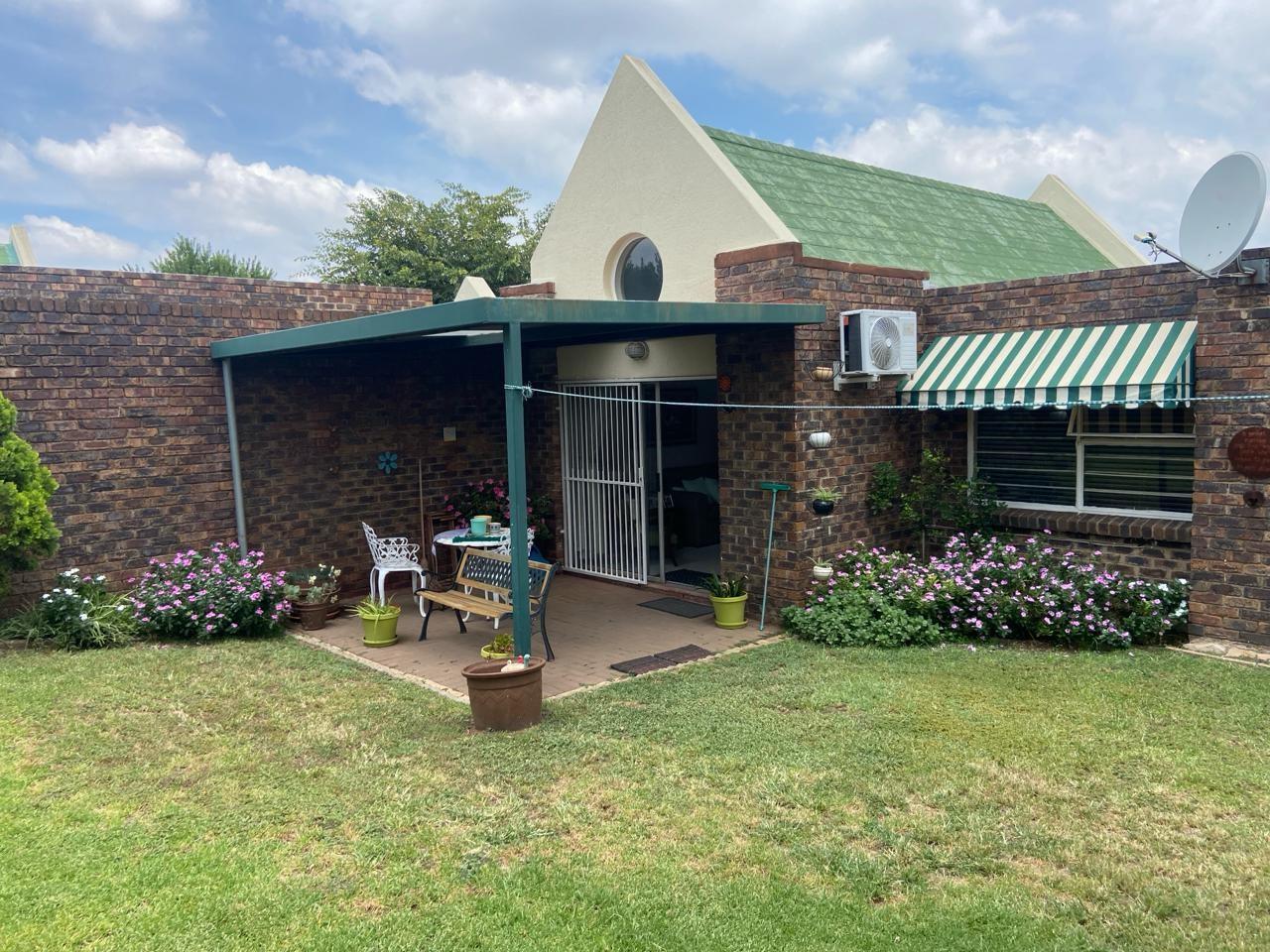 Oakdene, Johannesburg Property Property and houses for sale in