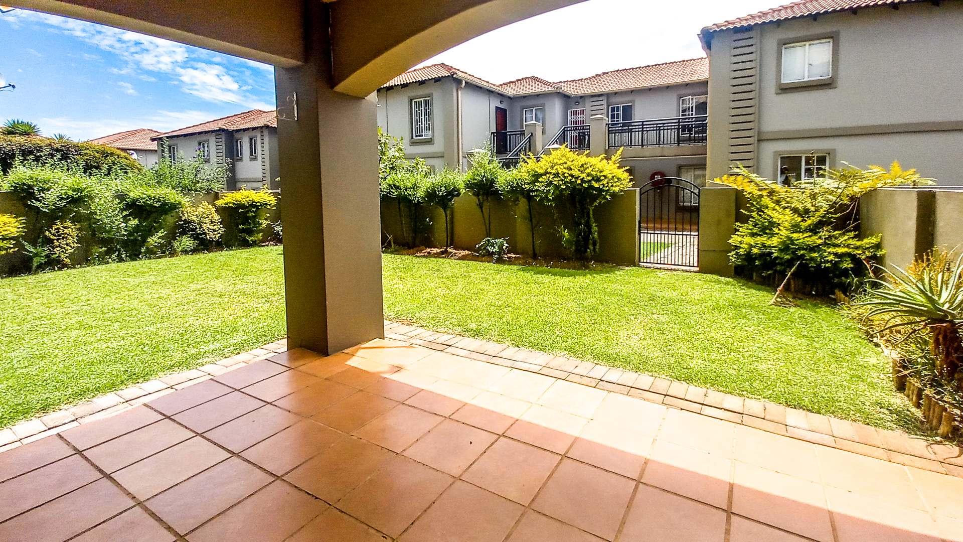 3 Bedroom Apartment / flat for sale in Florida Glen 94 Gordon Oval