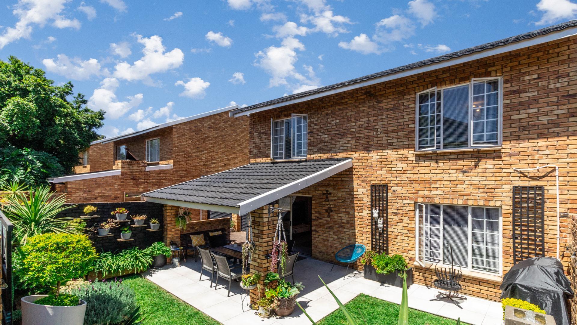 Sundowner Property Townhouses for sale in Sundowner