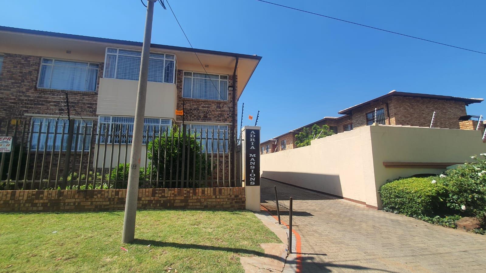 2 Bedroom Apartment / flat for sale in Greenhills P24114033214