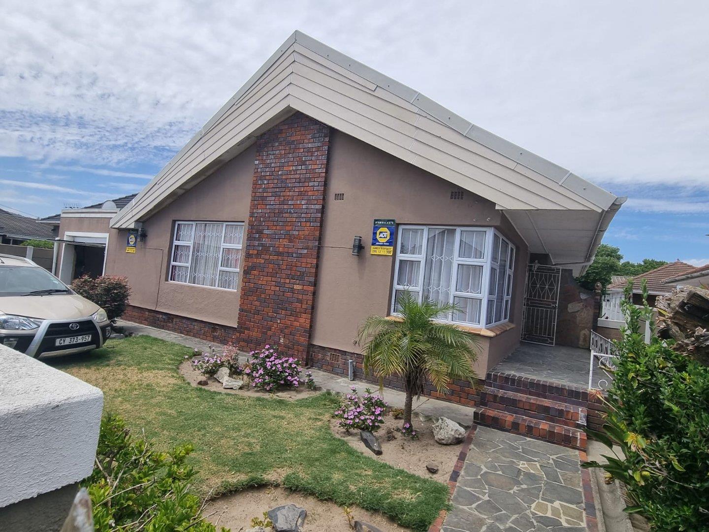 3 Bedroom House for sale in Parow Valley P24114035428