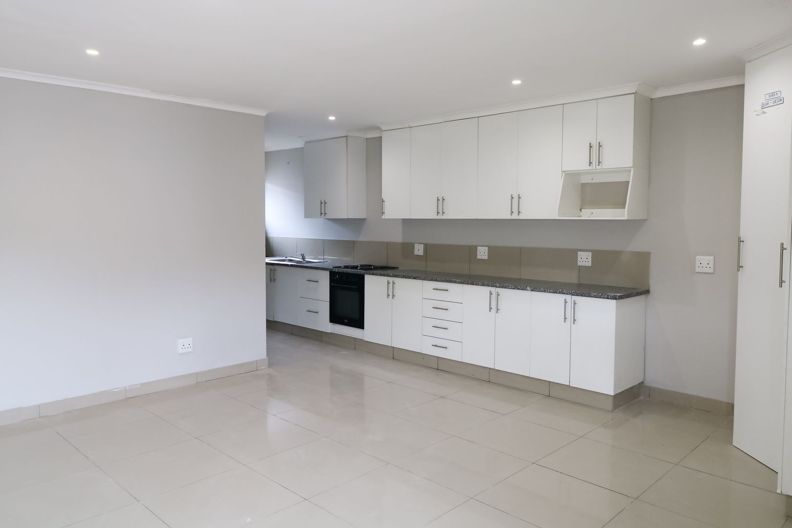 3 Bedroom Townhouse for sale in Cambridge P24114035500