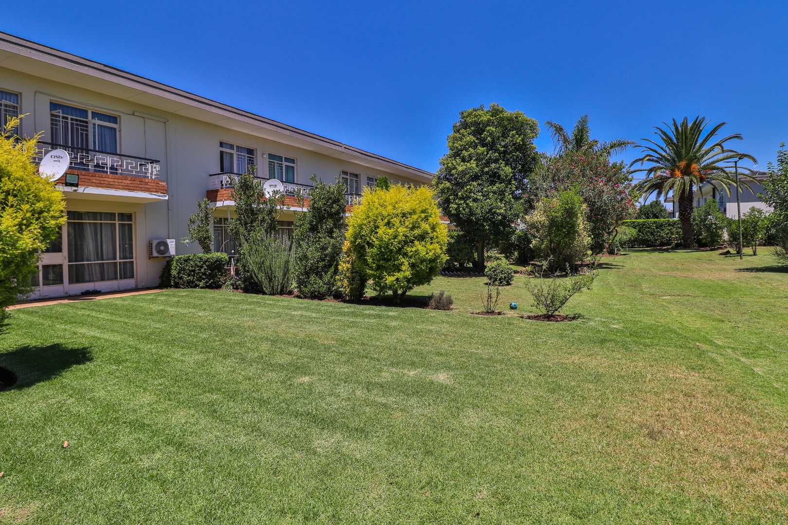 2 Bedroom Townhouse for sale in Benoni Central P24114036713