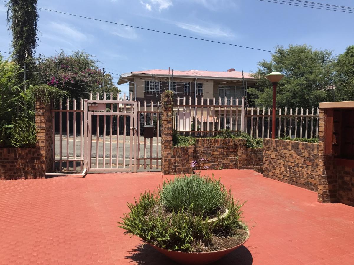 2 Bedroom Apartment / flat to rent in Primrose 27 Abeilia Road P24