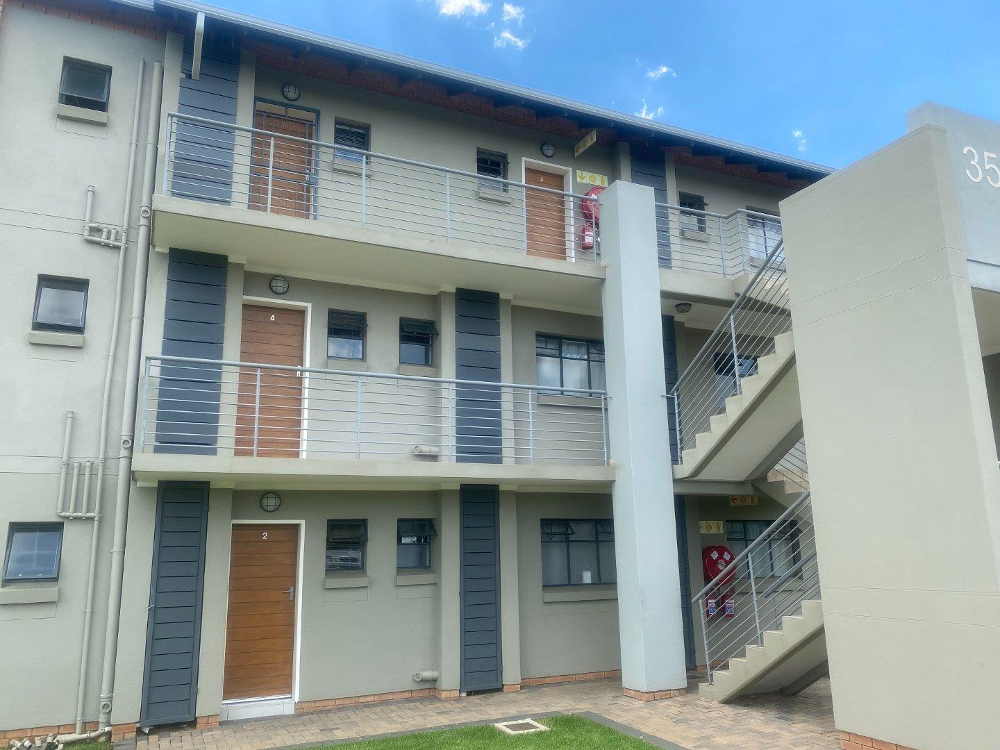 4 Bedroom Apartment / flat to rent in Esther Park P24114037627