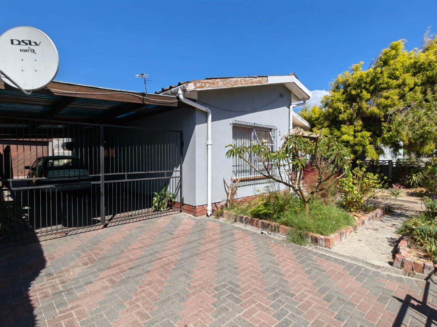 3 Bedroom House for sale in Scottsville P24114039318