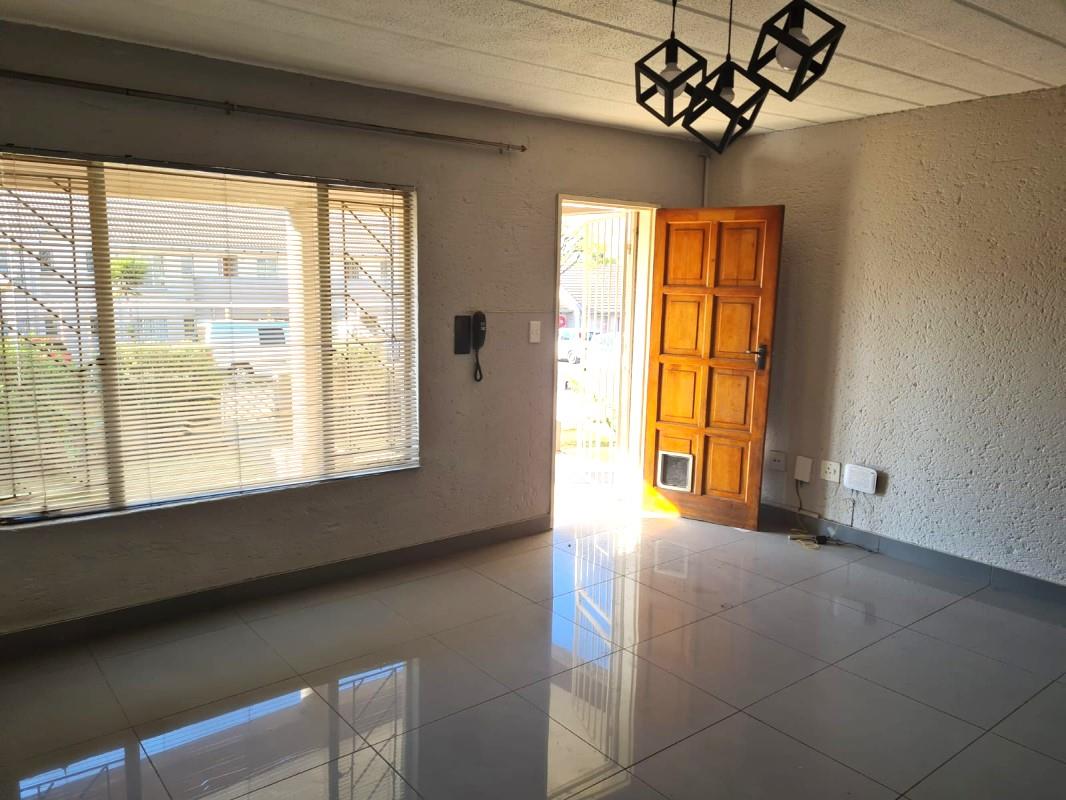 2 Bedroom Apartment / flat for sale in Eden Glen P24114039323