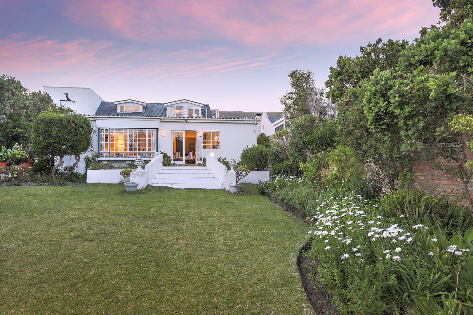 5 Bedroom House for sale in Eastcliff 88 Mitchell P24108271997