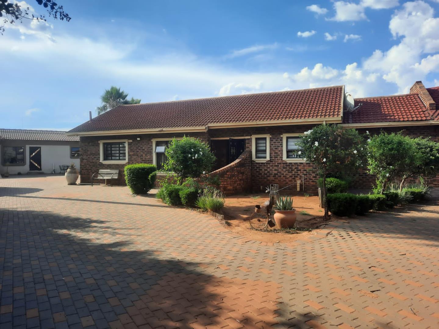 3 Bedroom House for sale in Waldrift P24114039705