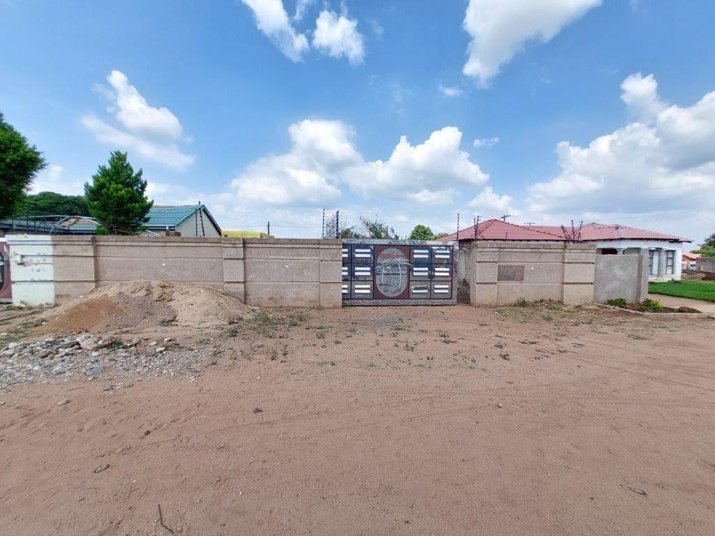 Vacant land / plot for sale in Lebowakgomo P24114039930