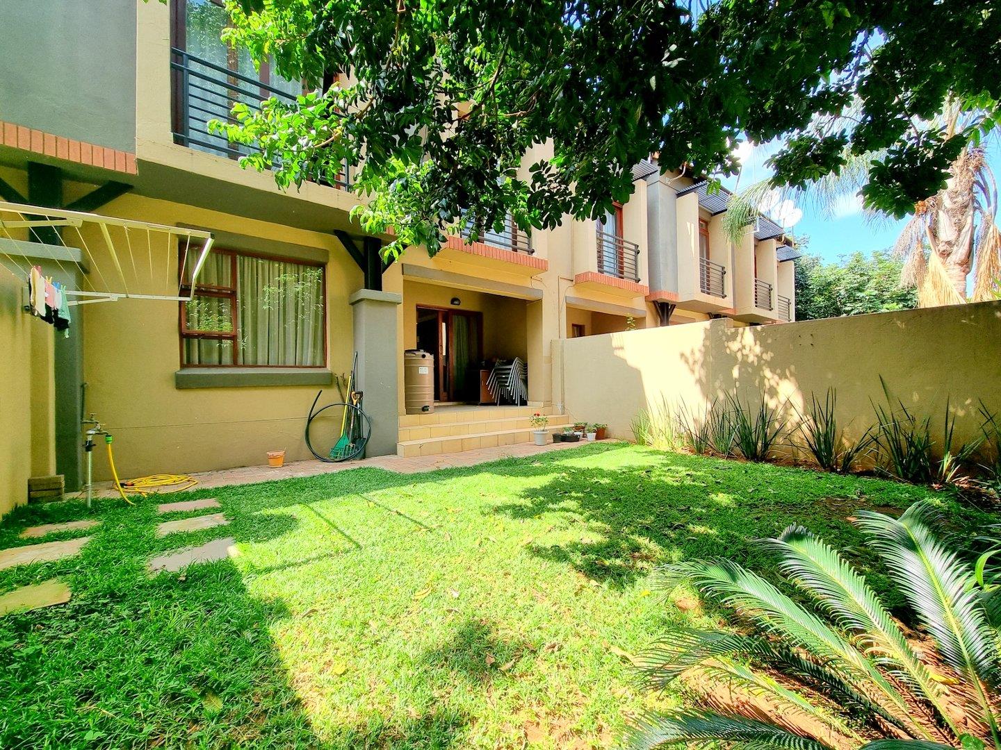 2 Bedroom Townhouse for sale in Thornhill P24114040060