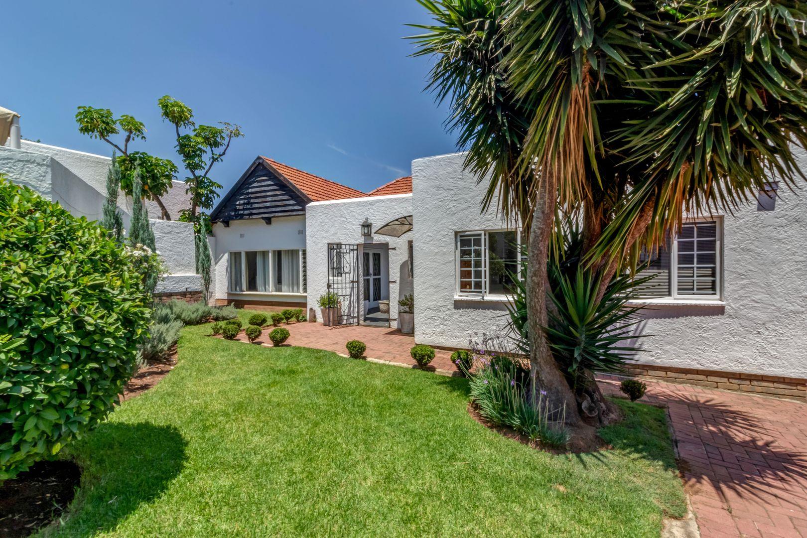 4 Bedroom House for sale in Craighall Park P24114040455