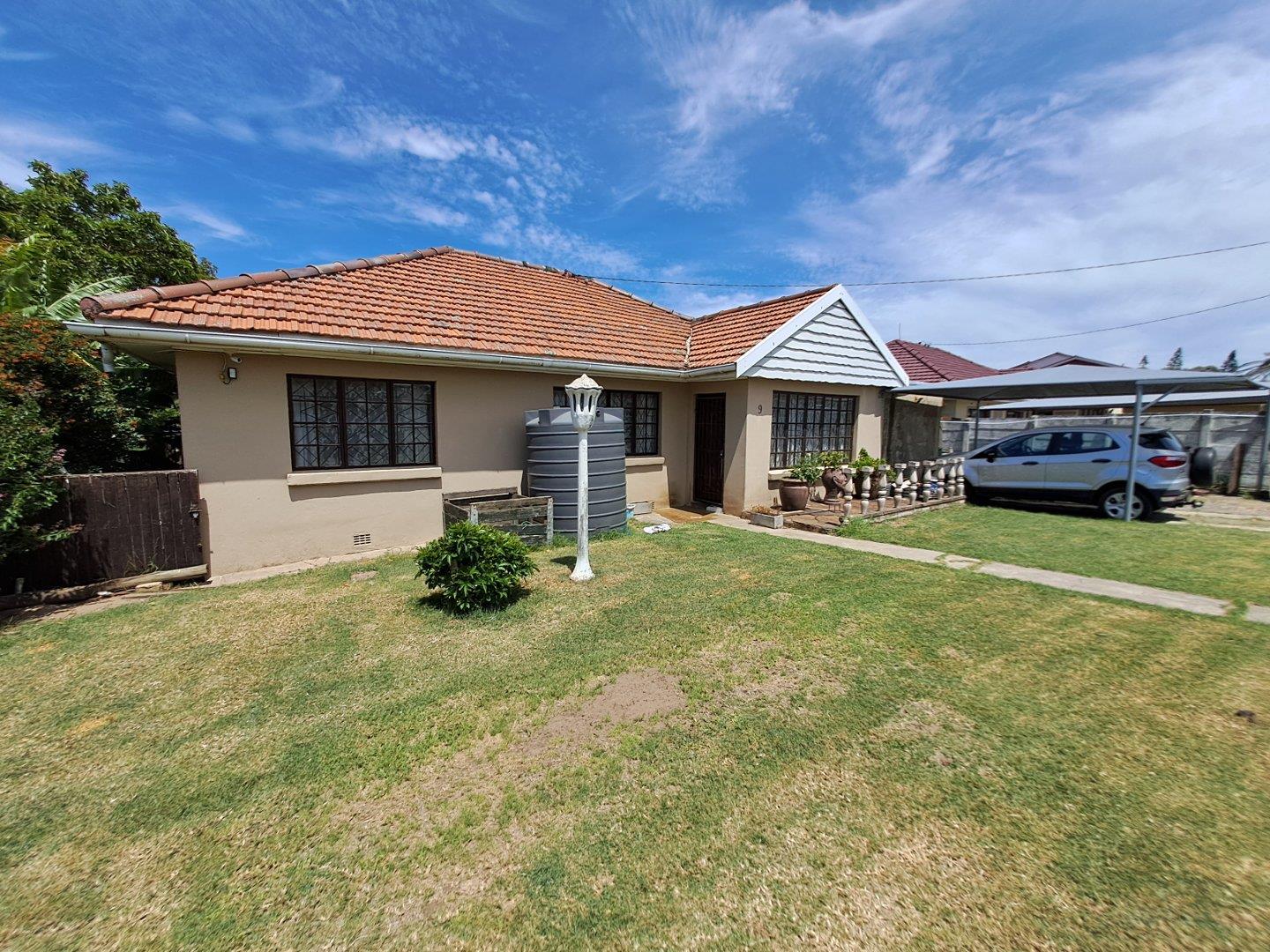 3 Bedroom House for sale in Greenfields P24114040815