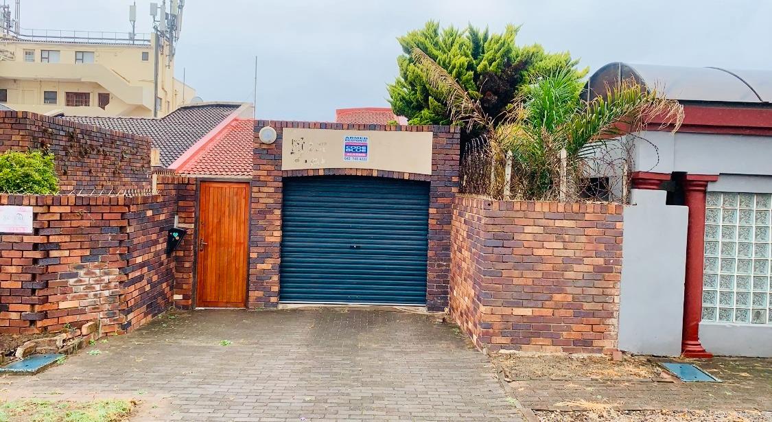 3 Bedroom House for sale in Quigney P24114041669