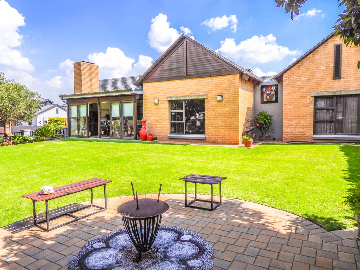 3 Bedroom House for sale in Retire at Midstream P24113941966