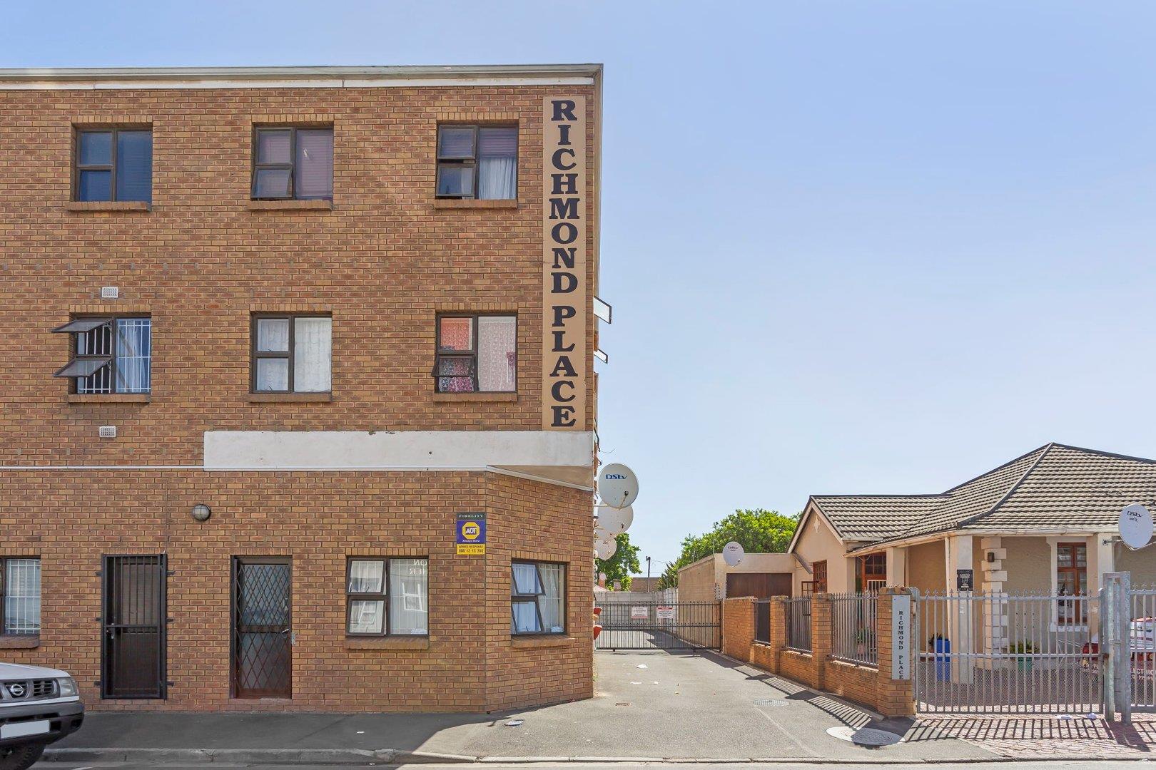 2 Bedroom Apartment / flat for sale in Goodwood Estate P24114041914