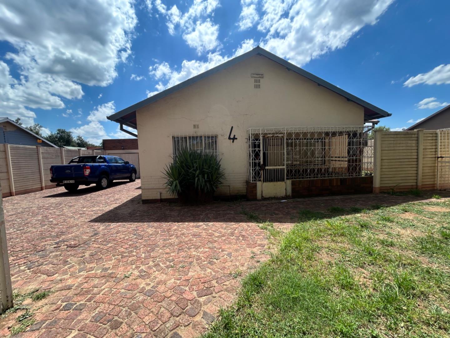 3 Bedroom House for sale in Vanderbijlpark CW 6 P24114042939