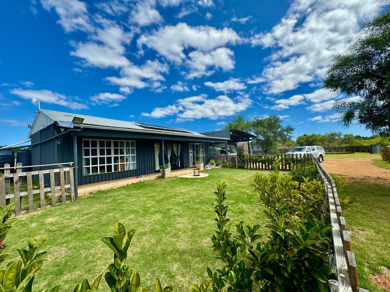 3 Bedroom House for sale in Albertinia P24114043859