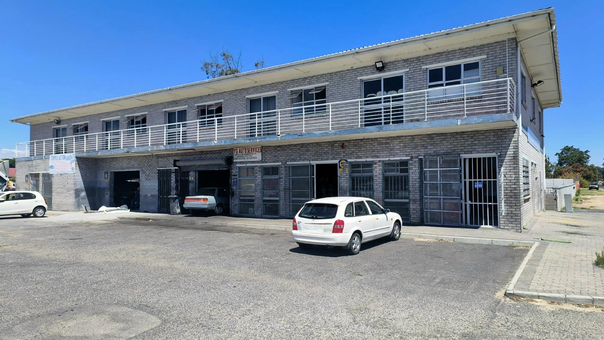 Commercial property for sale in Oakdene 13 New Nooiensfontein Drive