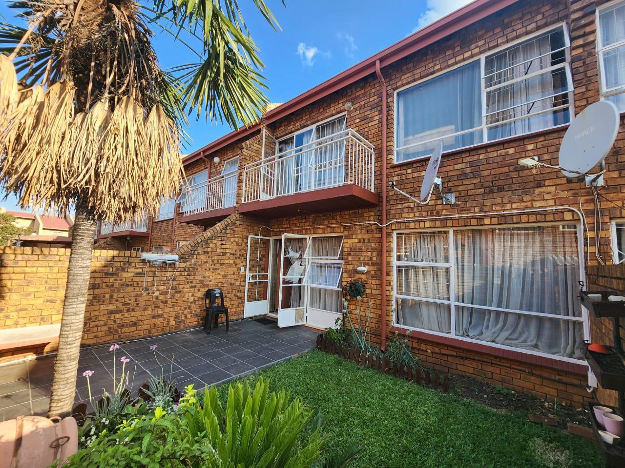 Pretoria North West Property Townhouse to rent in Pretoria North West