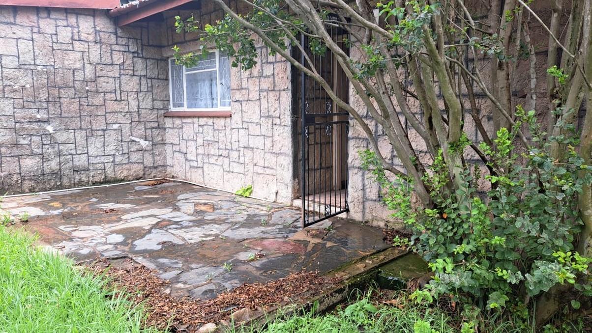 3 Bedroom House for sale in Glencoe P24114044856