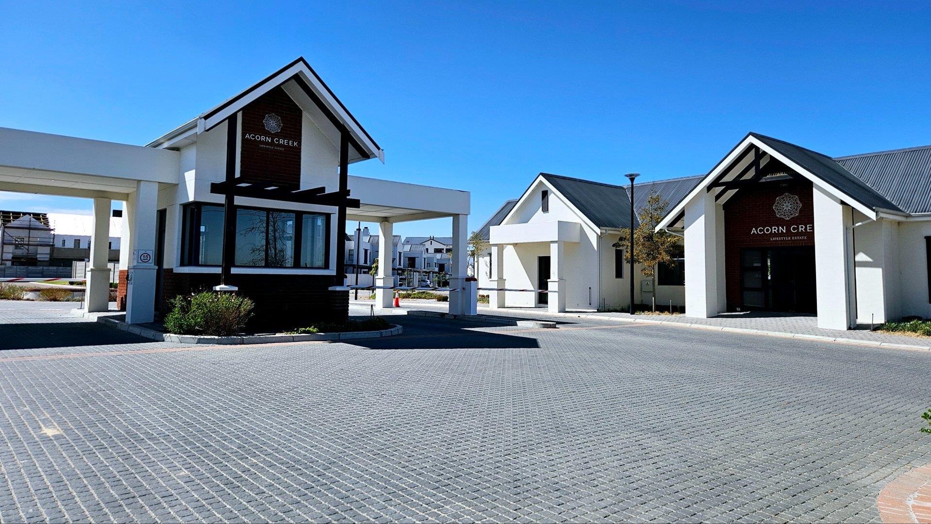 2 Bedroom Apartment / flat for sale in Croydon Acorn Creek Lifestyle