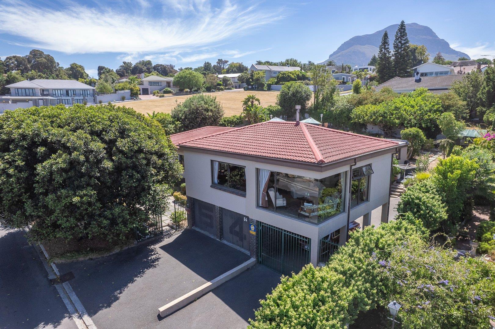 4 Bedroom House for sale in Monte Sereno P24114047033