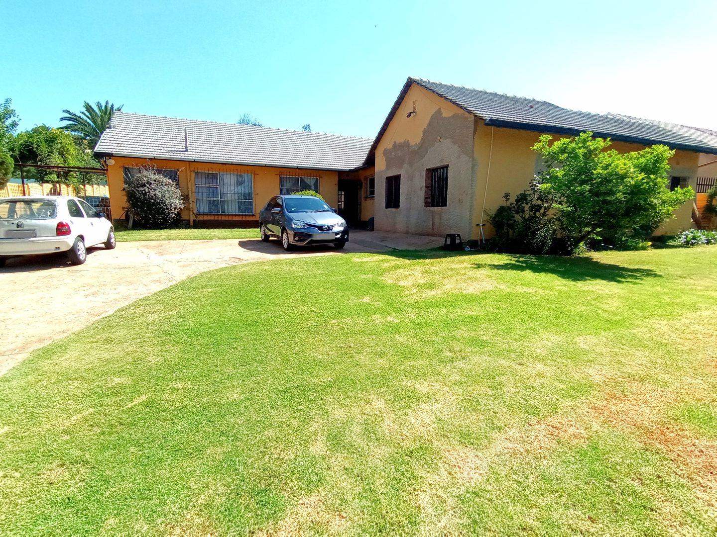 Glenanda Property Houses for sale in Glenanda