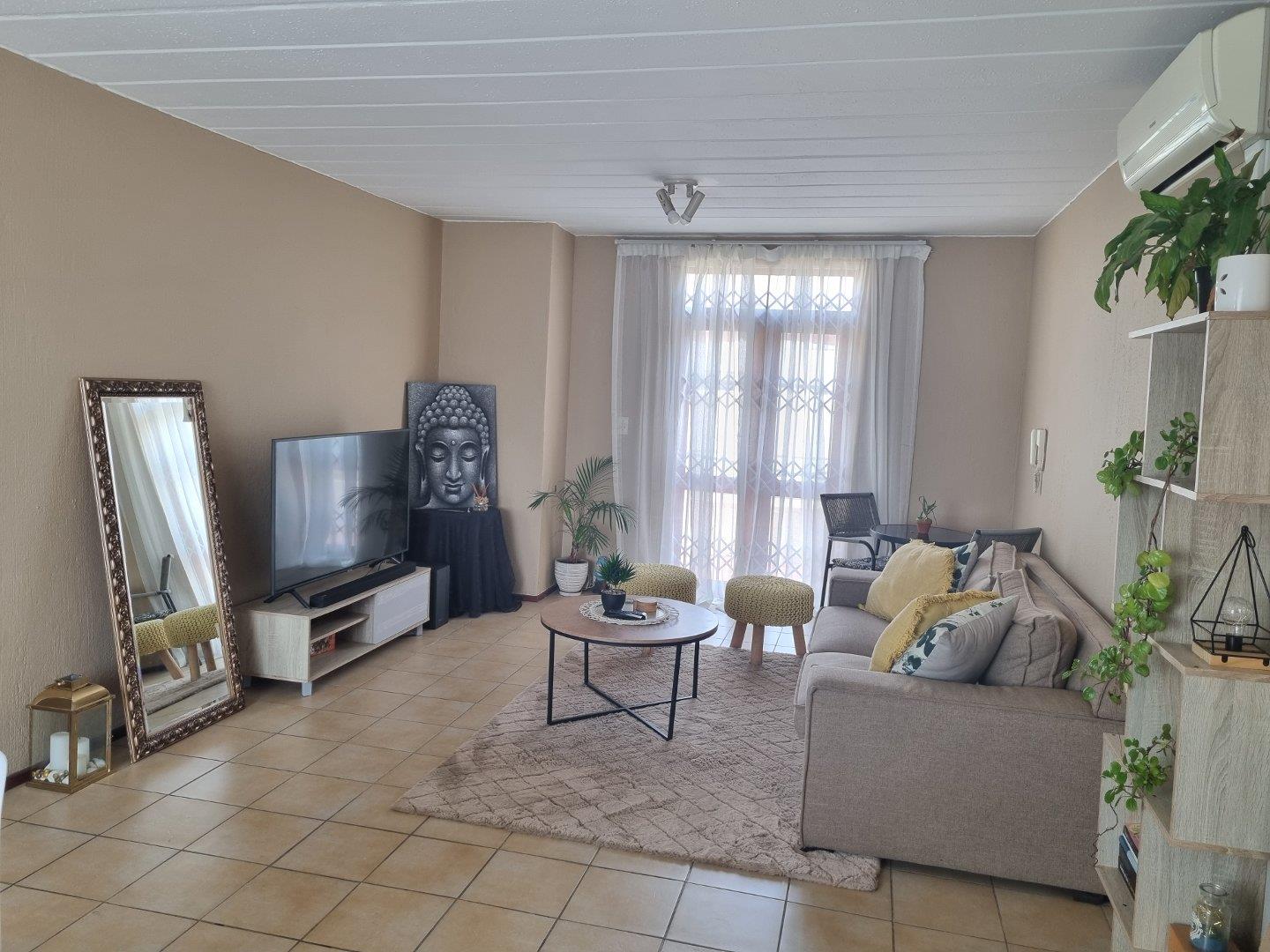 2 Bedroom Apartment / flat for sale in Kew P24113787611